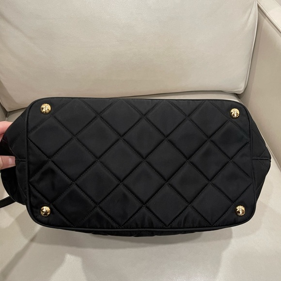 💯 Authentic LIKE NEW PRADA Re-Edition 1995 Tote 🖤 - Picture 9 of 12